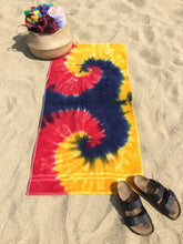 Cargar imagen en el visor de la galería, Spiral Towell, Tie dye Towell, Beach Towell, Tie dye beach towell, soft towell, Colorful towell, Fun towells, Summer, absorbent towel
